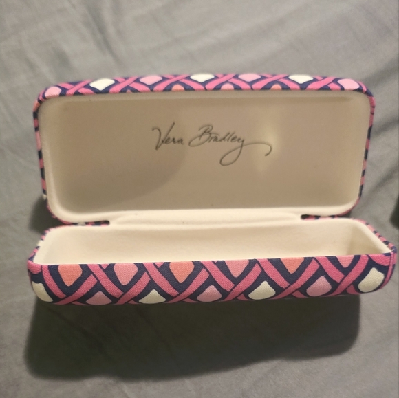 Vera Bradley sunglass/glasses case. - Picture 3 of 3